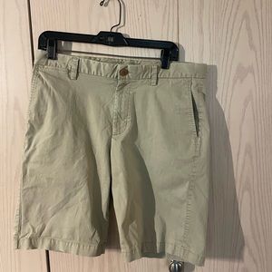Size 34 Men’s Tommy Bahama shorts